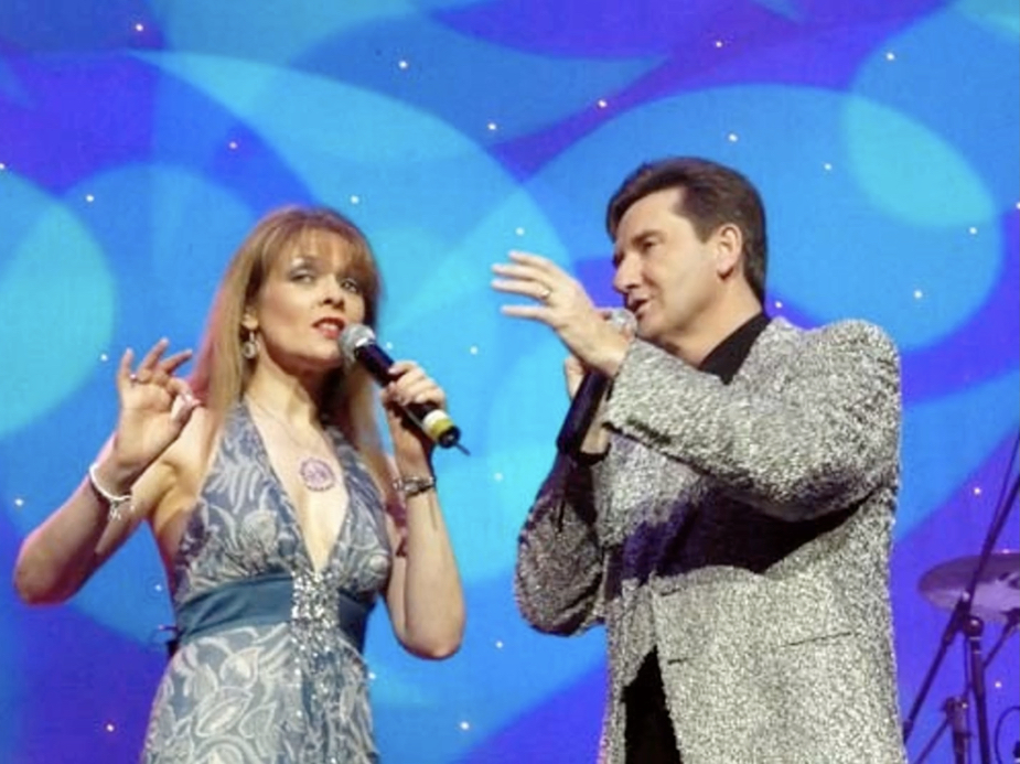 Mary Duff And Daniel O' Donnell Just Somone I Used To Know 
